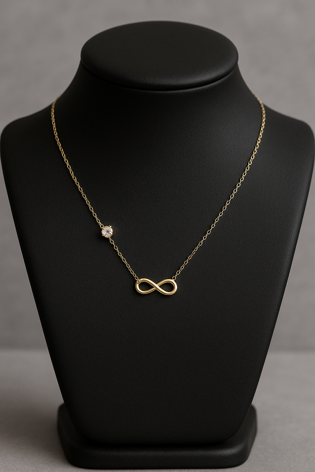 Infinity Ketting Met Kristal