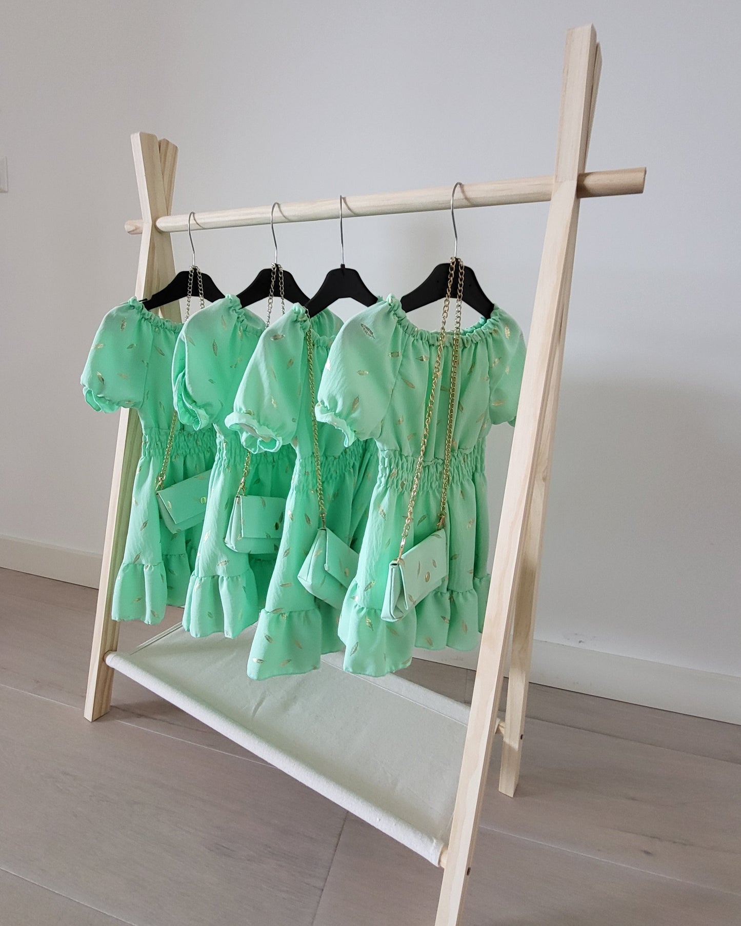 Meisjesjurk met Gouden Details en Schoudertasje