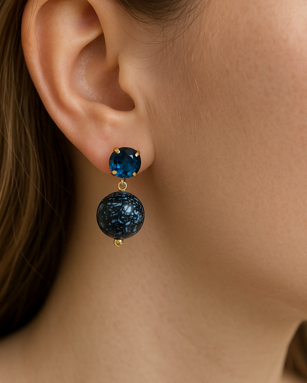 Blauw-Gouden Oorbellen met Resin & Kristal