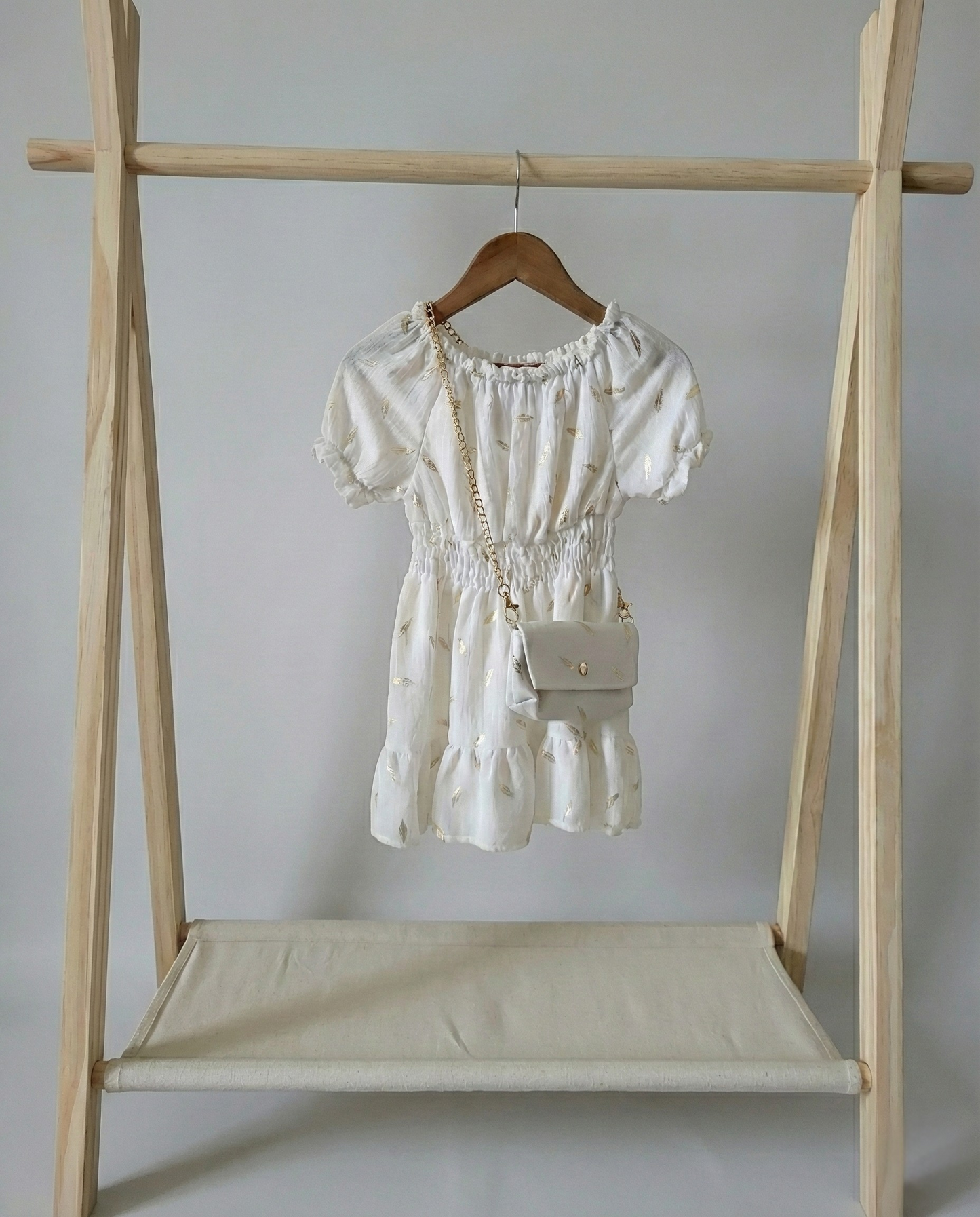 Meisjesjurk met Gouden Details en Schoudertasje