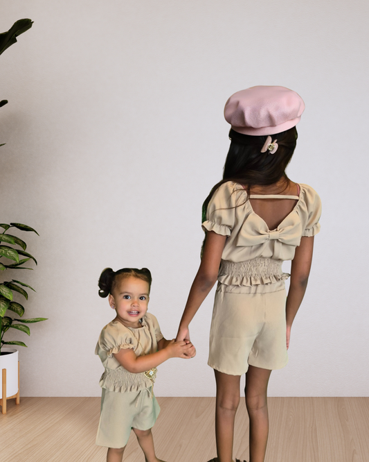 Beige Meisjes Set 3 pcs met Gouden Hart Ketting