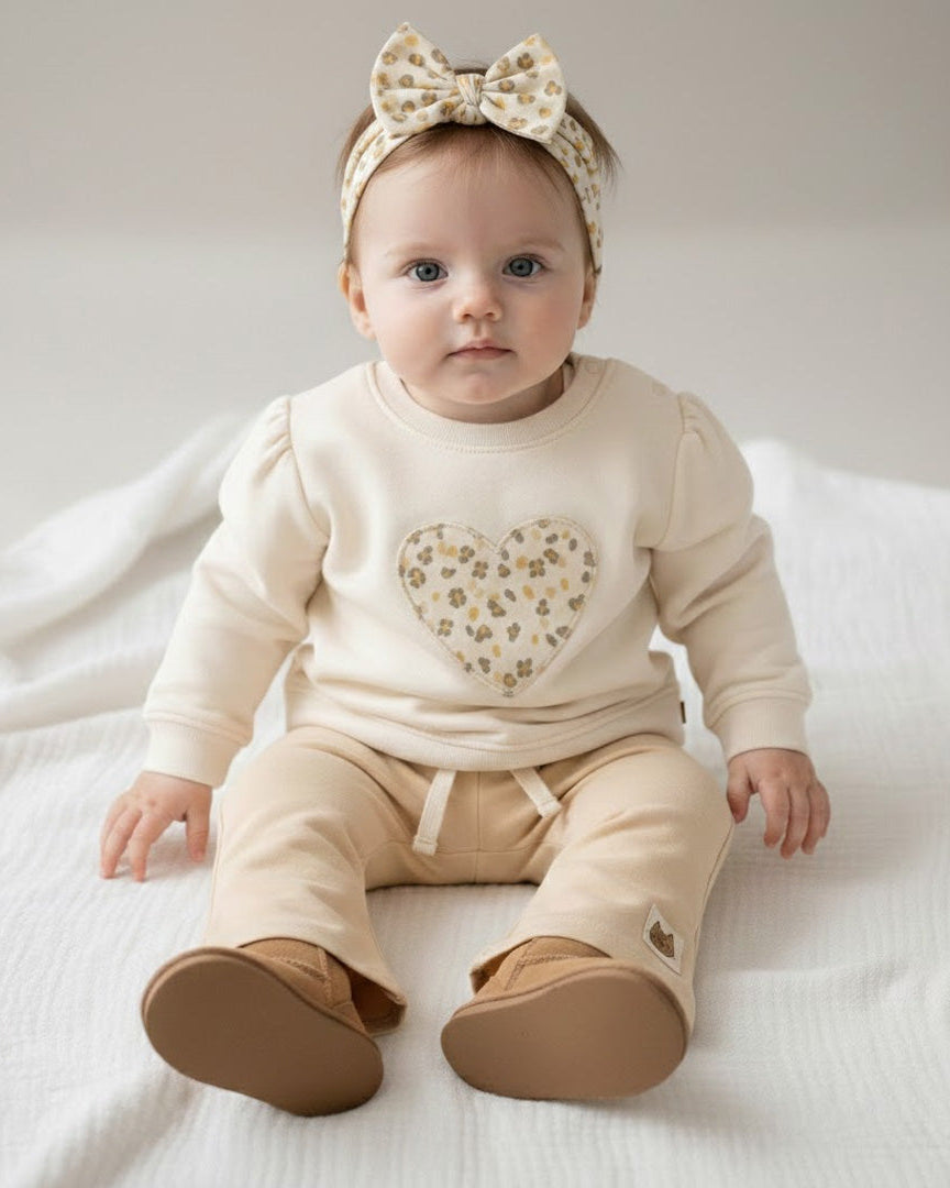 Baby Sweater Leo Crème met Hartje