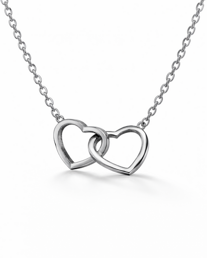 Zilverkleurige Ketting met mini Dubbele Hartjes